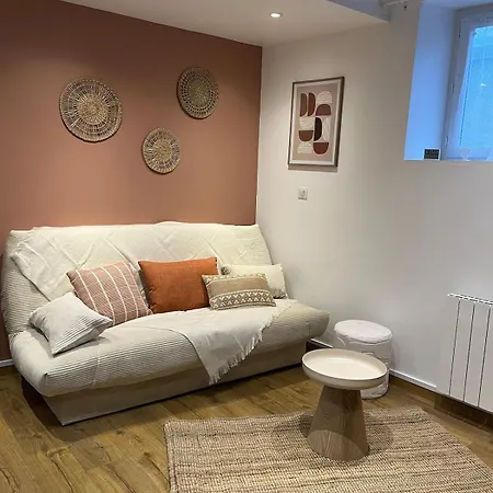 Maison De Bourg Au Coeur Du Parc Des Volcans D'auvergne Holiday home Saint-Genes-Champanelle