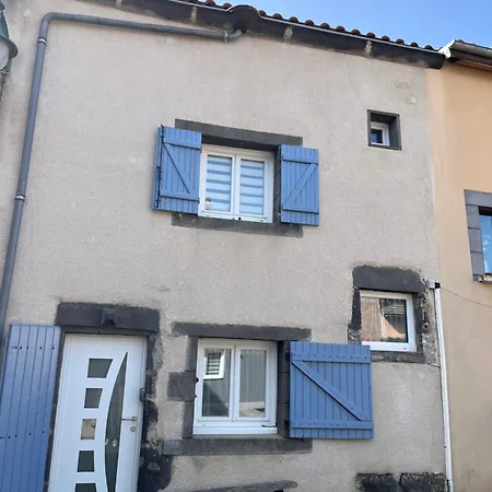 Maison De Bourg Au Coeur Du Parc Des Volcans D'auvergne
