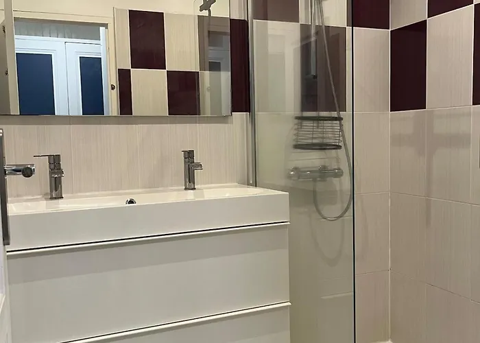 Maison De Bourg Au Coeur Du Parc Des Volcans D'auvergne Holiday home *