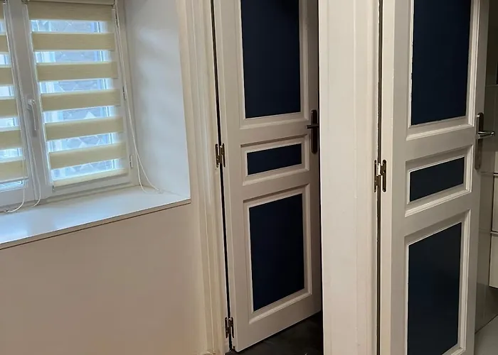 Maison De Bourg Au Coeur Du Parc Des Volcans D'auvergne *