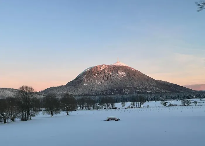Maison De Bourg Au Coeur Du Parc Des Volcans D'auvergne * Saint-Genes-Champanelle