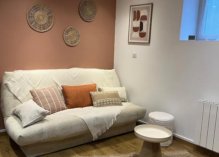 Maison De Bourg Au Coeur Du Parc Des Volcans D'auvergne Holiday home Saint-Genes-Champanelle