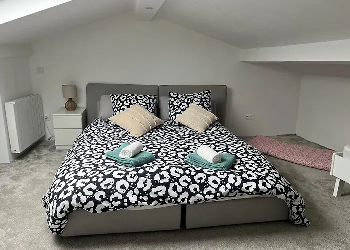 Holiday home Maison De Bourg Au Coeur Du Parc Des Volcans D'auvergne Saint-Genes-Champanelle