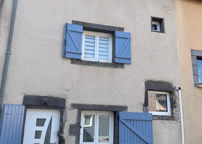 Maison De Bourg Au Coeur Du Parc Des Volcans D'auvergne